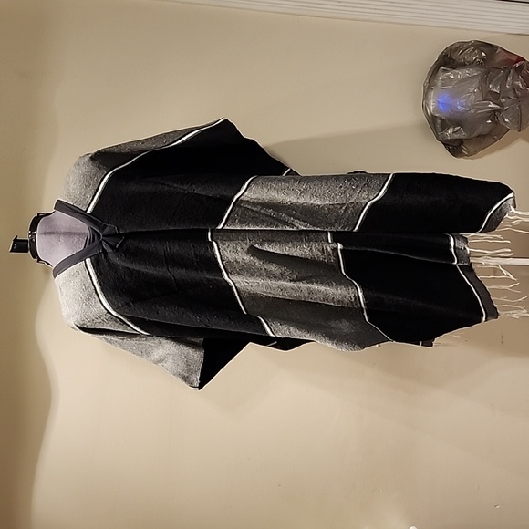 Spurs Poncho One Size Fits All - Picture 2 of 2